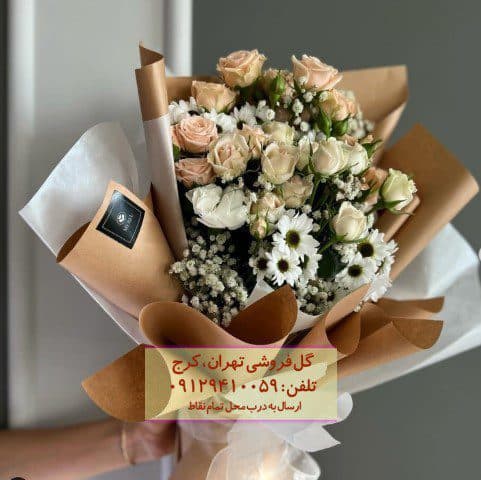 جعبه گل روز زن زیبا با قیمت منصفانه – در گل‌فروشی بهار