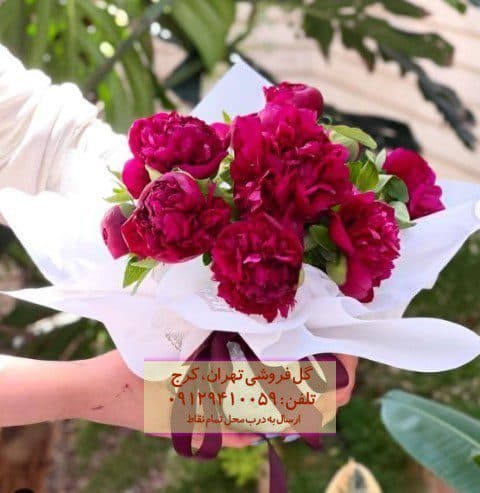 گل روز زن برای مادر بزرگ 60 ساله – در گل‌فروشی لویزان