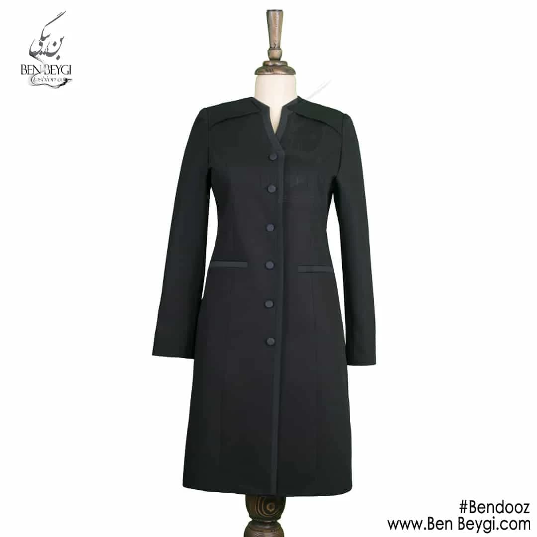 مانتو شلوار اداری مشکی سرشانه دوبل نوار دوزی پارچه بزیاق کد 7820