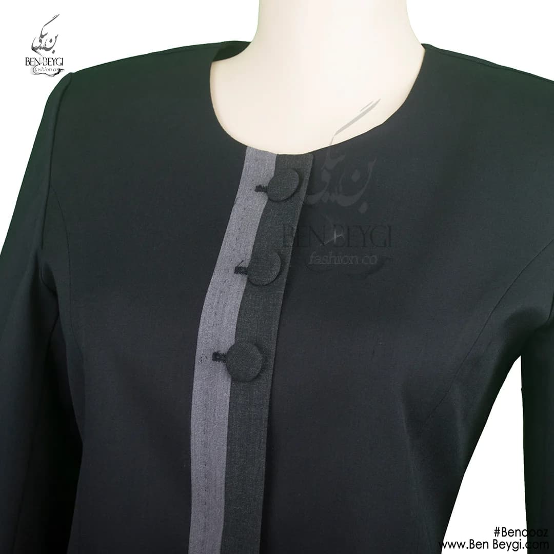 مانتو شلوار اداری مشکی یقه گرد سه دکمه بانتو دوزی نواردوزی پارچه فیونا کد 7303 — تصویر ۲