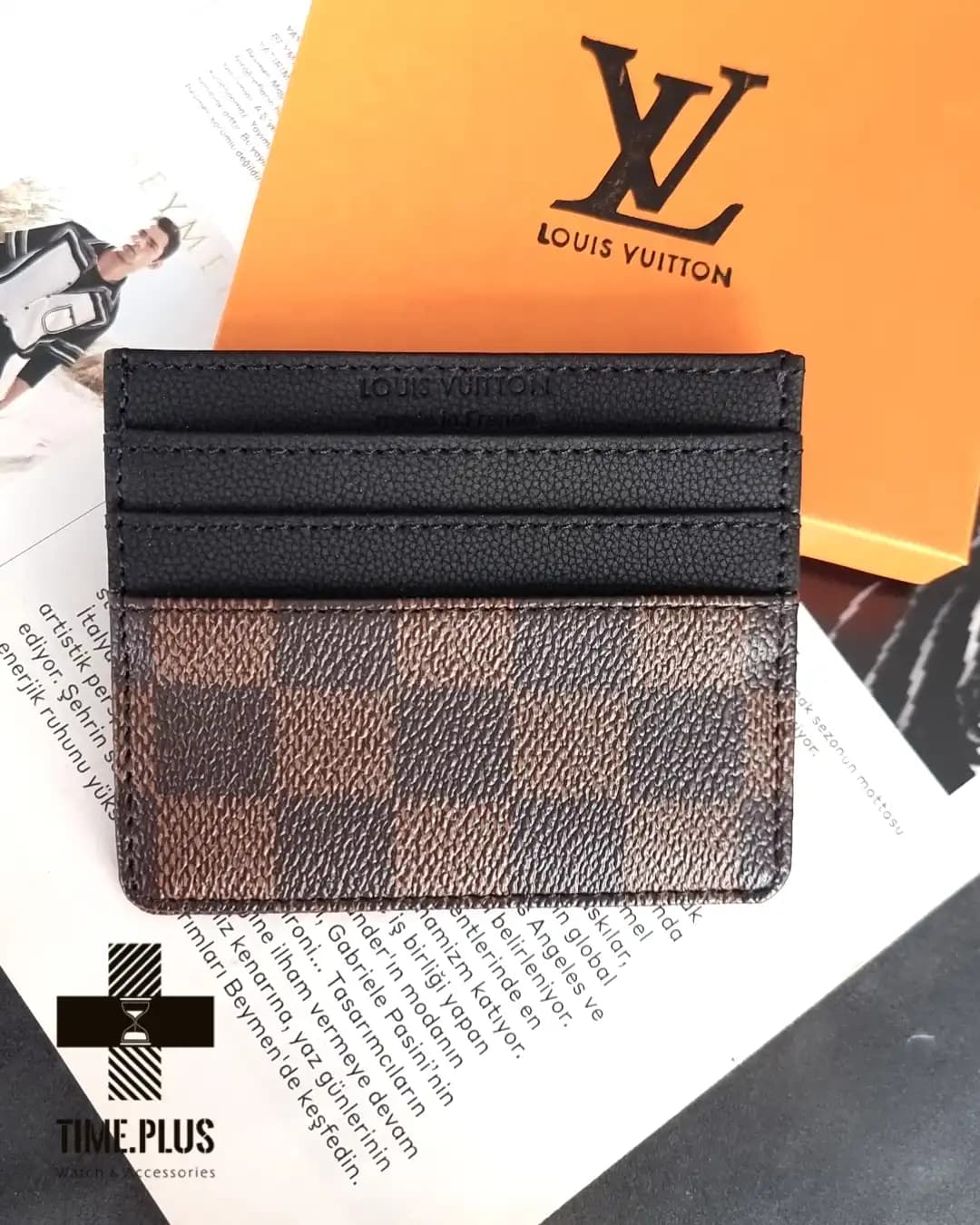 جاکارتی ورقه ای قهوه ای Louis Vuitton — تصویر ۳
