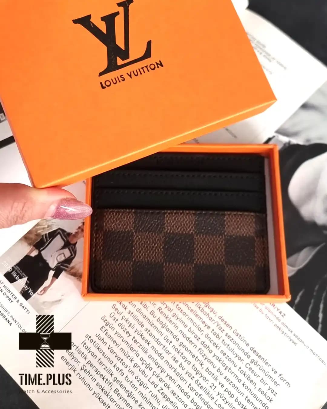 جاکارتی ورقه ای قهوه ای Louis Vuitton — تصویر ۵