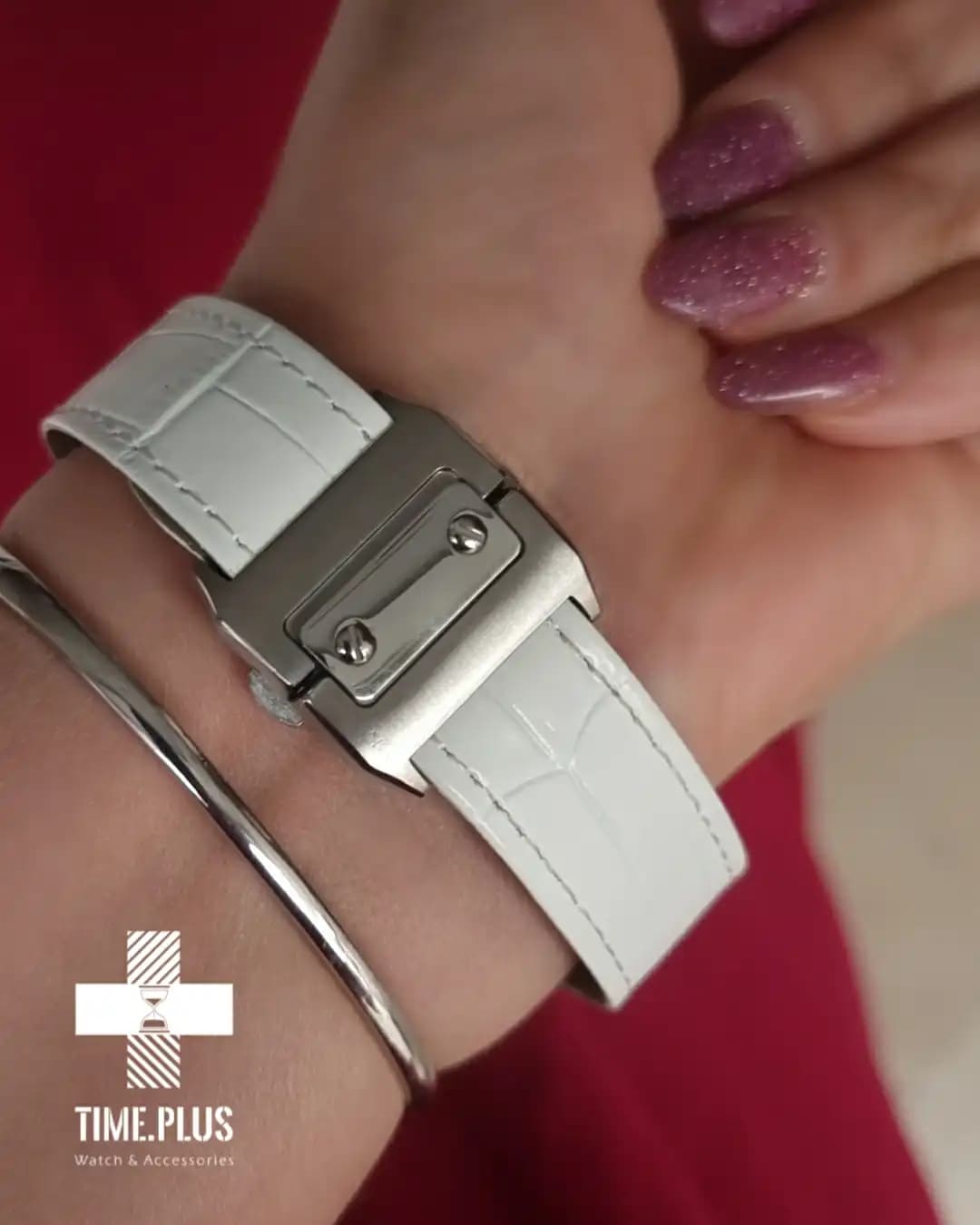 ساعت کارتیه زنانه سانتوز ۱۰۰ فول نگین بند چرمی سفید — تصویر ۸