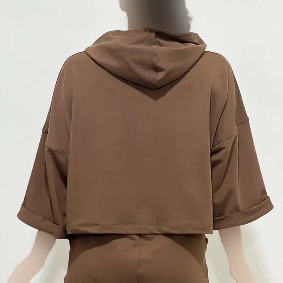 تیشرت کراپ باکسی کلاه دار جنس گلکسی کد 1397 — تصویر ۶