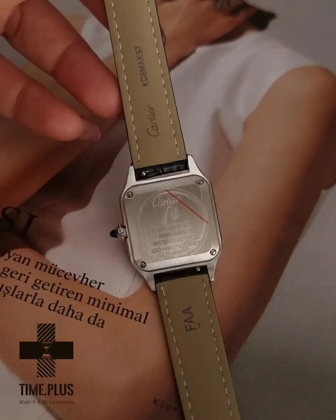 ساعت کارتیر زنانه Santos dumont black strap — تصویر ۷