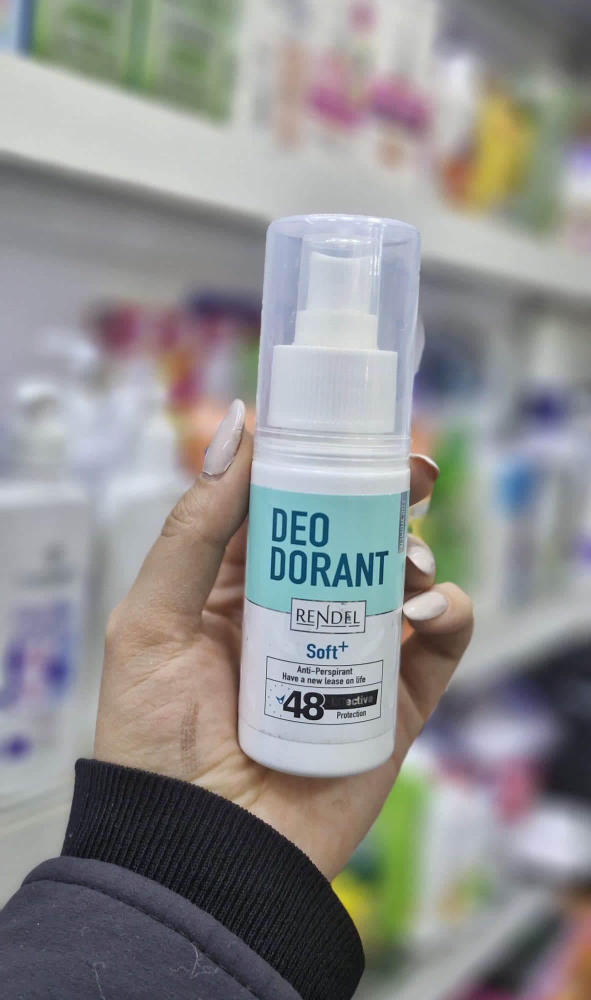 اسپری ضد تعریق بدن زنانه مدل Soft Plus رندل