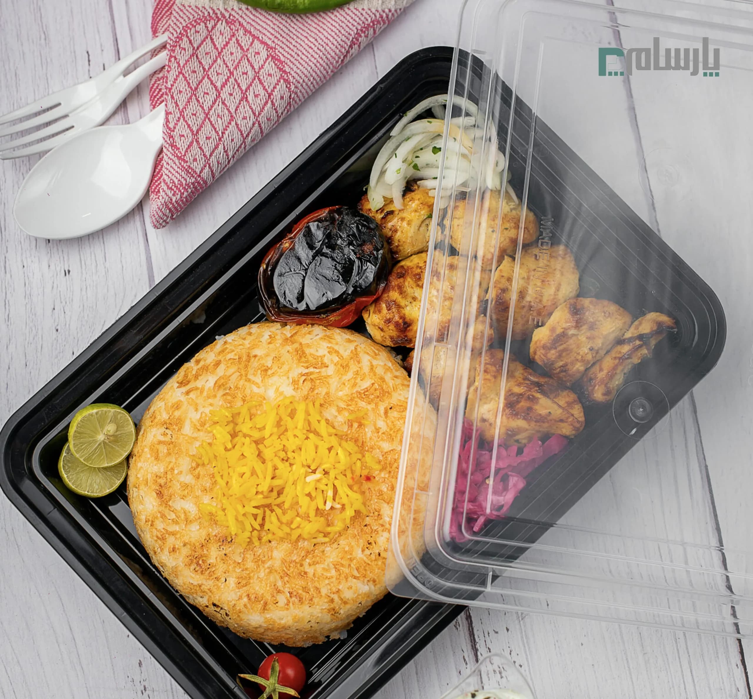 ظرف یکبار مصرف ماکروویوی سوپرفرش 1750 سی سی مشکی — تصویر ۳
