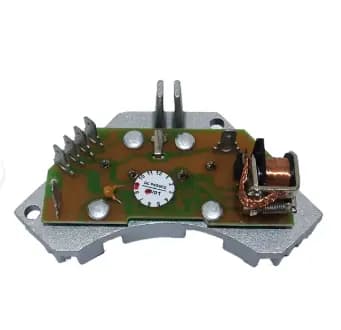مدول کنترل فن پژو HIC کد 8273