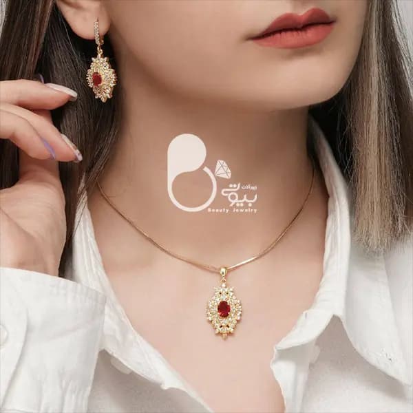 نیم‌ست نگین اتریشی