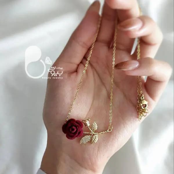 گردنبند گل رز مخملی