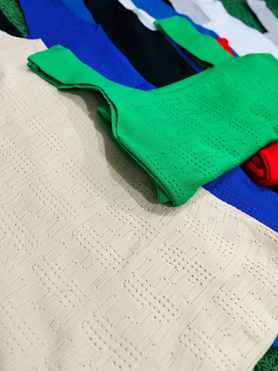 تاپ بافت فندیF(پک 6 عددی) — تصویر ۳