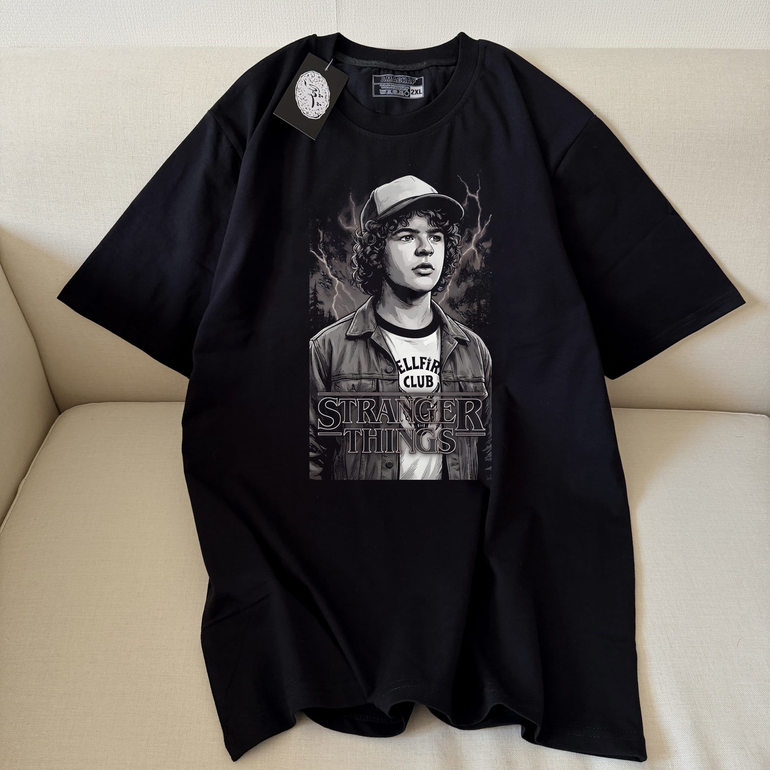 تیشرت نخ پنبه طرح Stranger Things DUSTIN BW