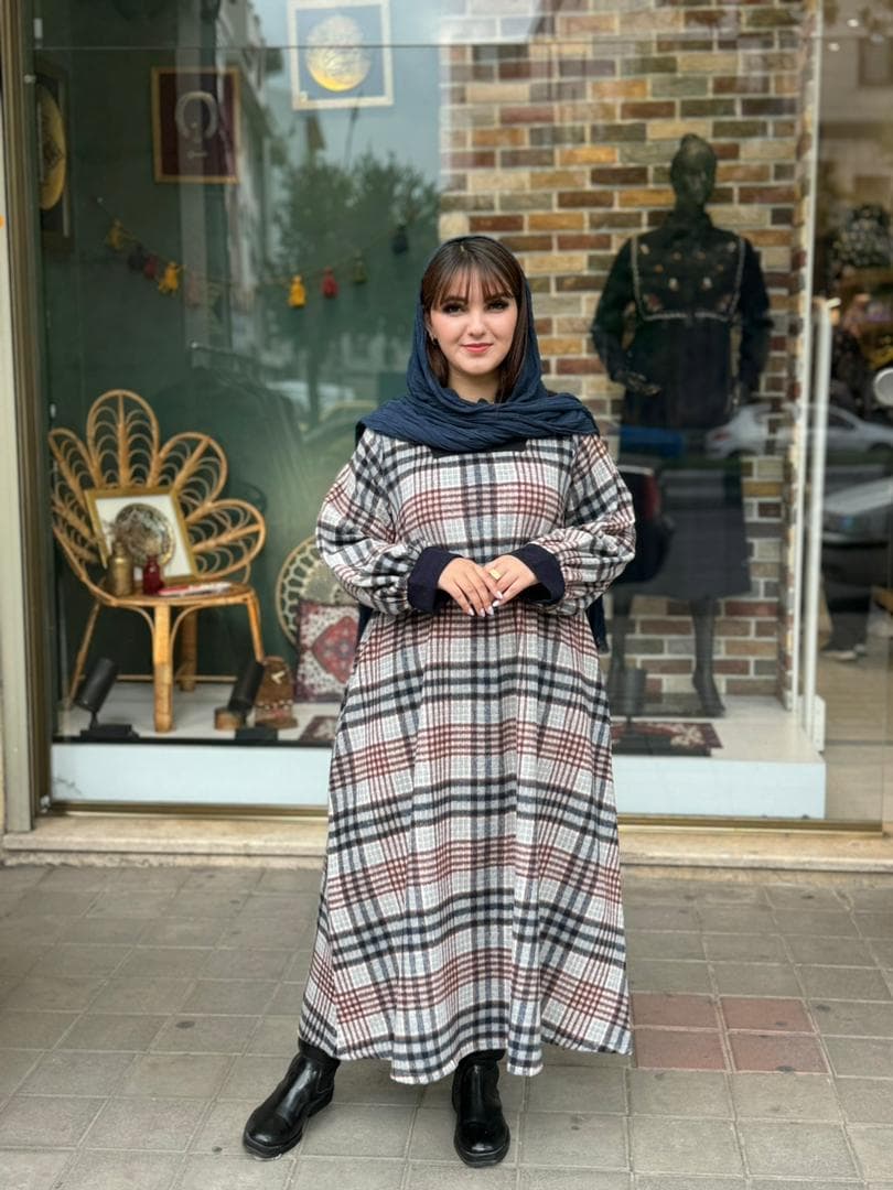 پیراهن هدیه سورمه ای سفید زرشکی — تصویر ۴