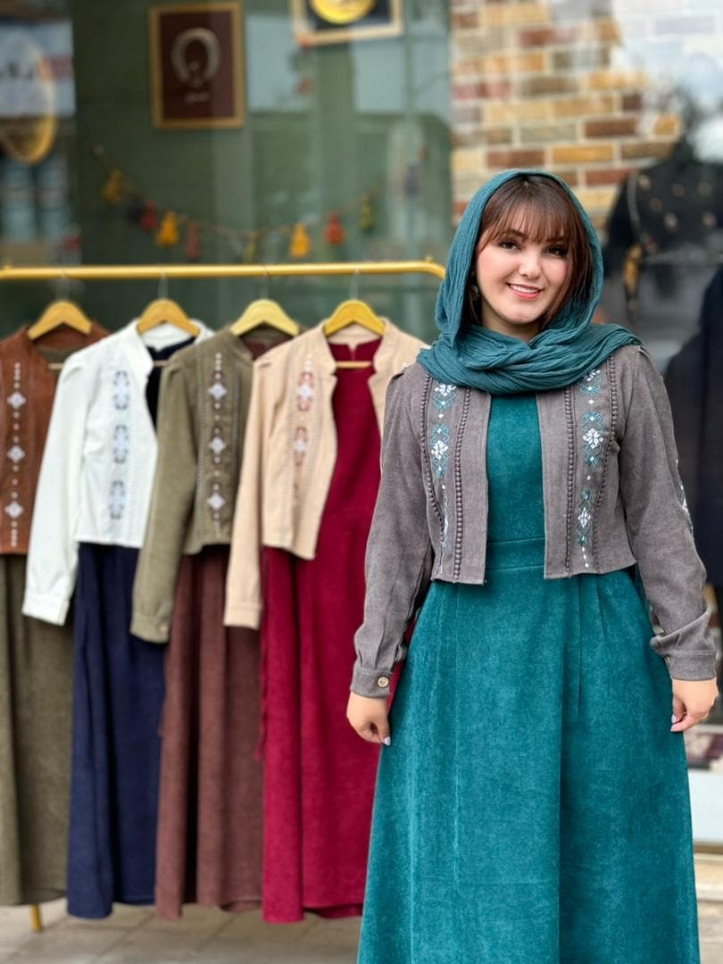 کت و سارافون پروانه کبریتی کله غازی طوسی — تصویر ۳