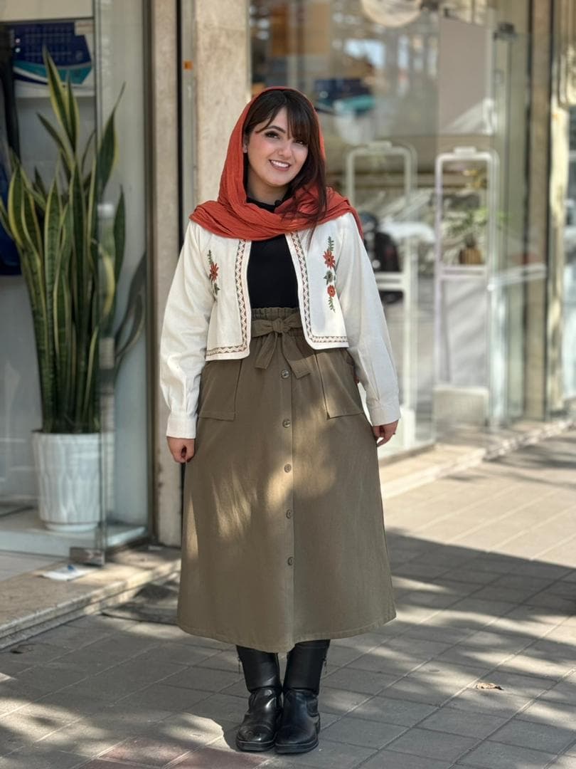 کت و دامن میترا زیتونی — تصویر ۲