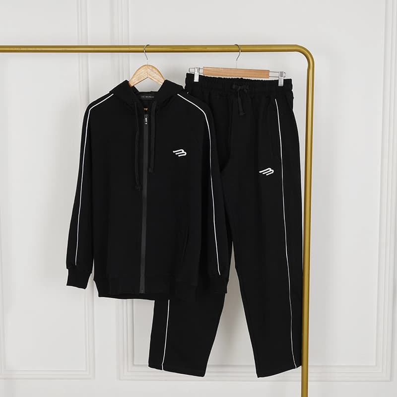 ست سوئیشرت شلوار اسپرت ورزشی مغزی دوزی کاپلی برند BALENCIAGA — تصویر ۲