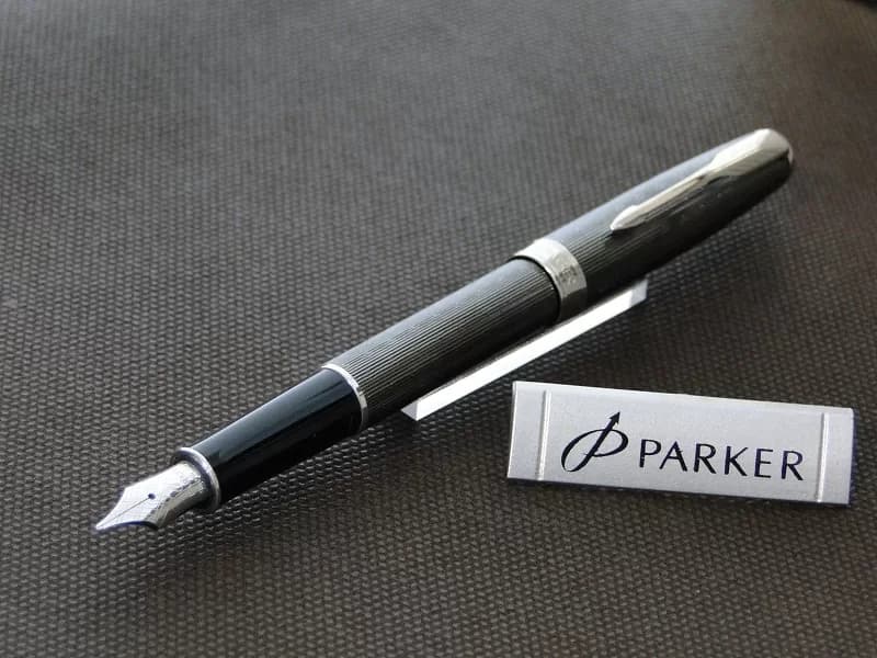 خودنویس پارکر مدل سونت چیزل (کربن گیره نقره) – PARKER SONET CHIZEL