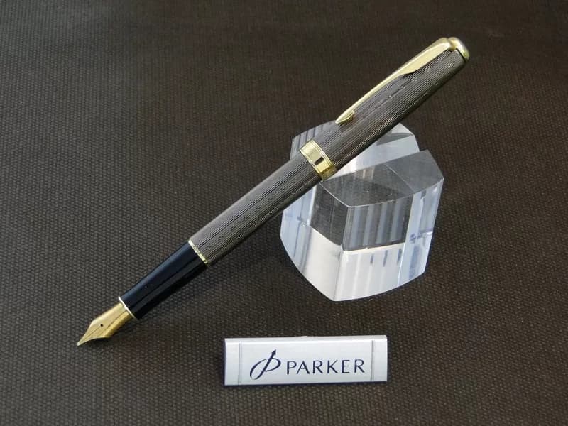 خودنویس پارکر مدل سونت چیزل (شکلاتی گیره طلا) – PARKER SONET CHIZEL — تصویر ۲