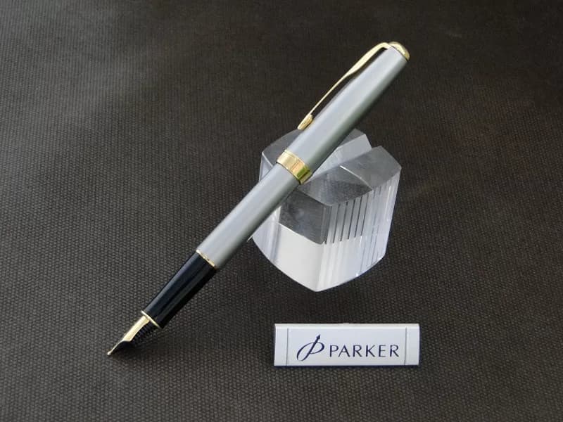 خودنویس پارکر مدل سونت (مات کروم گیره طلایی) – PARKER SONET — تصویر ۲