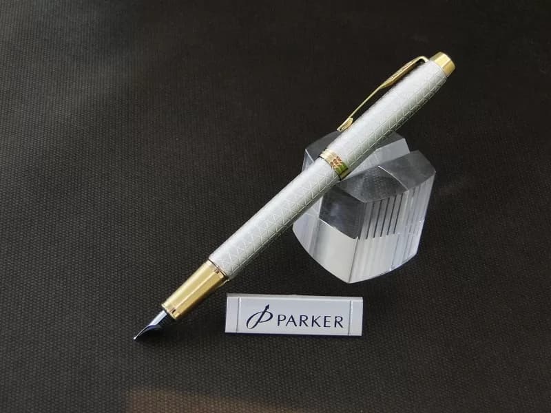 خودنویس پارکر مدل ای ام پریمیوم (کروم گیره طلایی) – PARKER IM premium — تصویر ۴