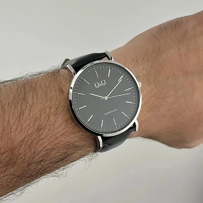 ساعت کیو اند کیو مردانه c43a-002py کلاسیک کوارتز فریم دایره استیل بند چرم مشکی صفحه مشکی — تصویر ۹