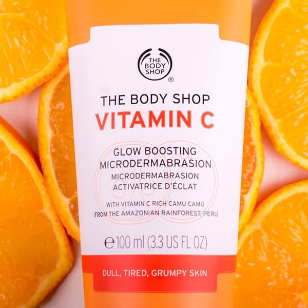 اسکراب ویتامین سی بادی شاپ میکرودرم The Body Shop Vitamin C — تصویر ۲