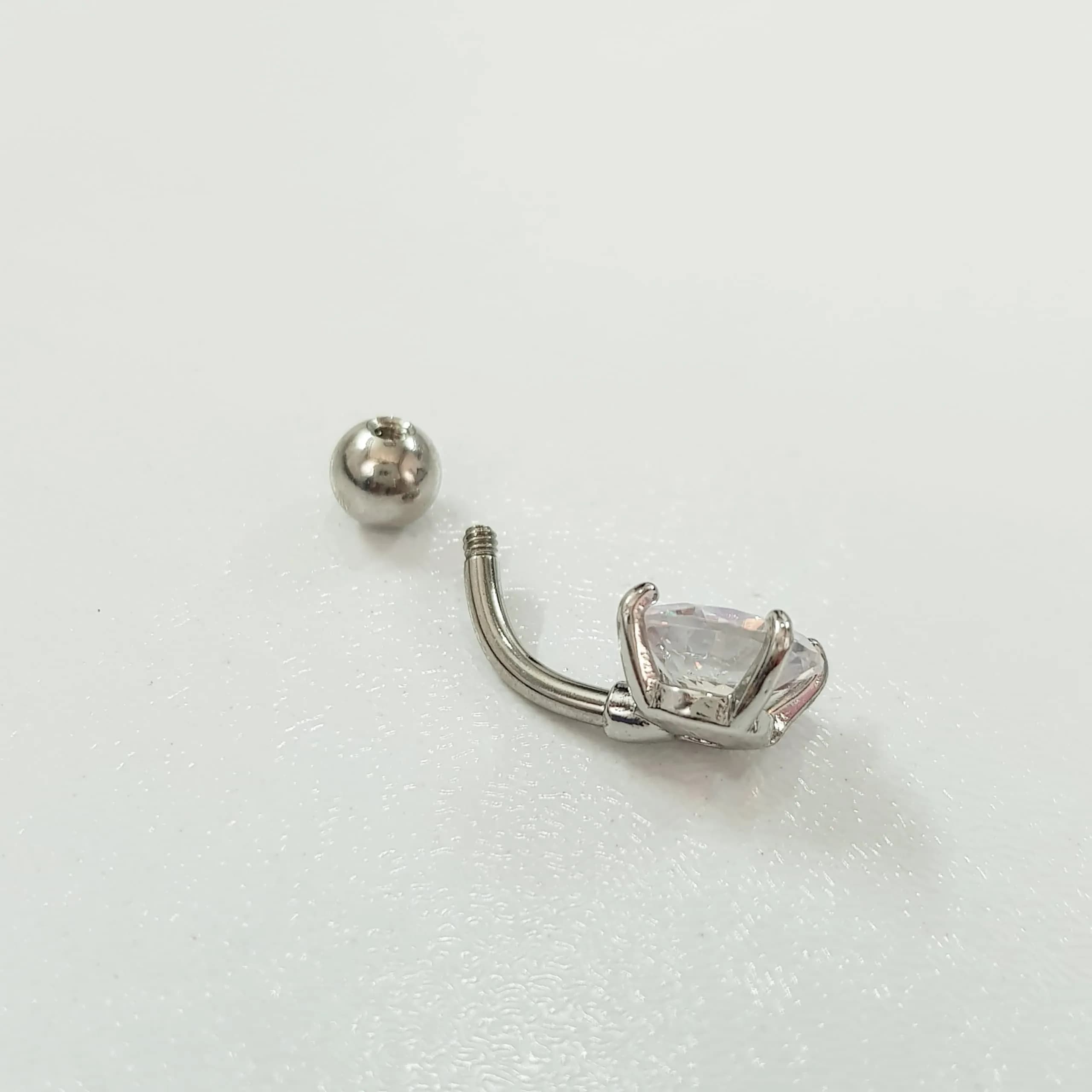 پیرسینگ ناف نگین هفت رنگ ، جنس استیل جراحی (Surgical Steel) ضد حساسیت — تصویر ۴