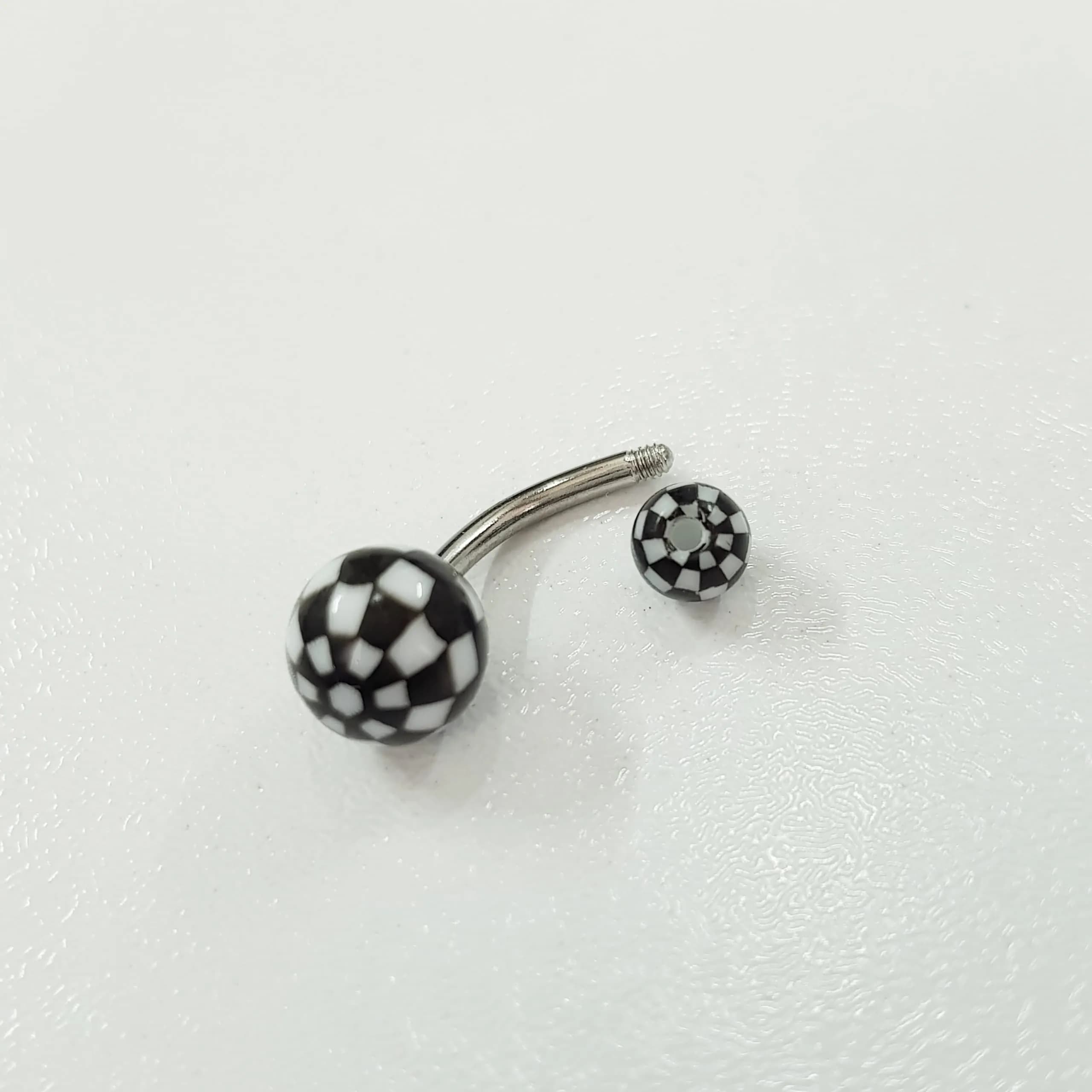 پیرسینگ ناف مدل شطرنجی ، جنس استیل جراحی (Surgical Steel) ضد حساسیت — تصویر ۴