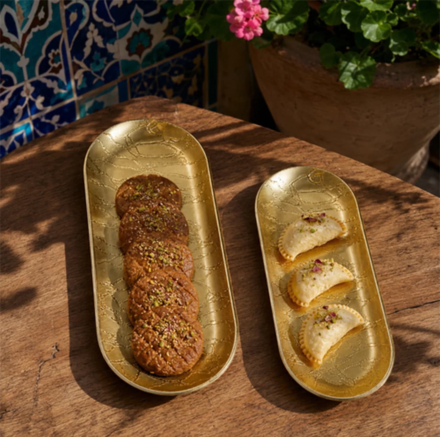 شیرینی خوری لورنزا مدل نگین مجموعه ۲ عددی — تصویر ۳