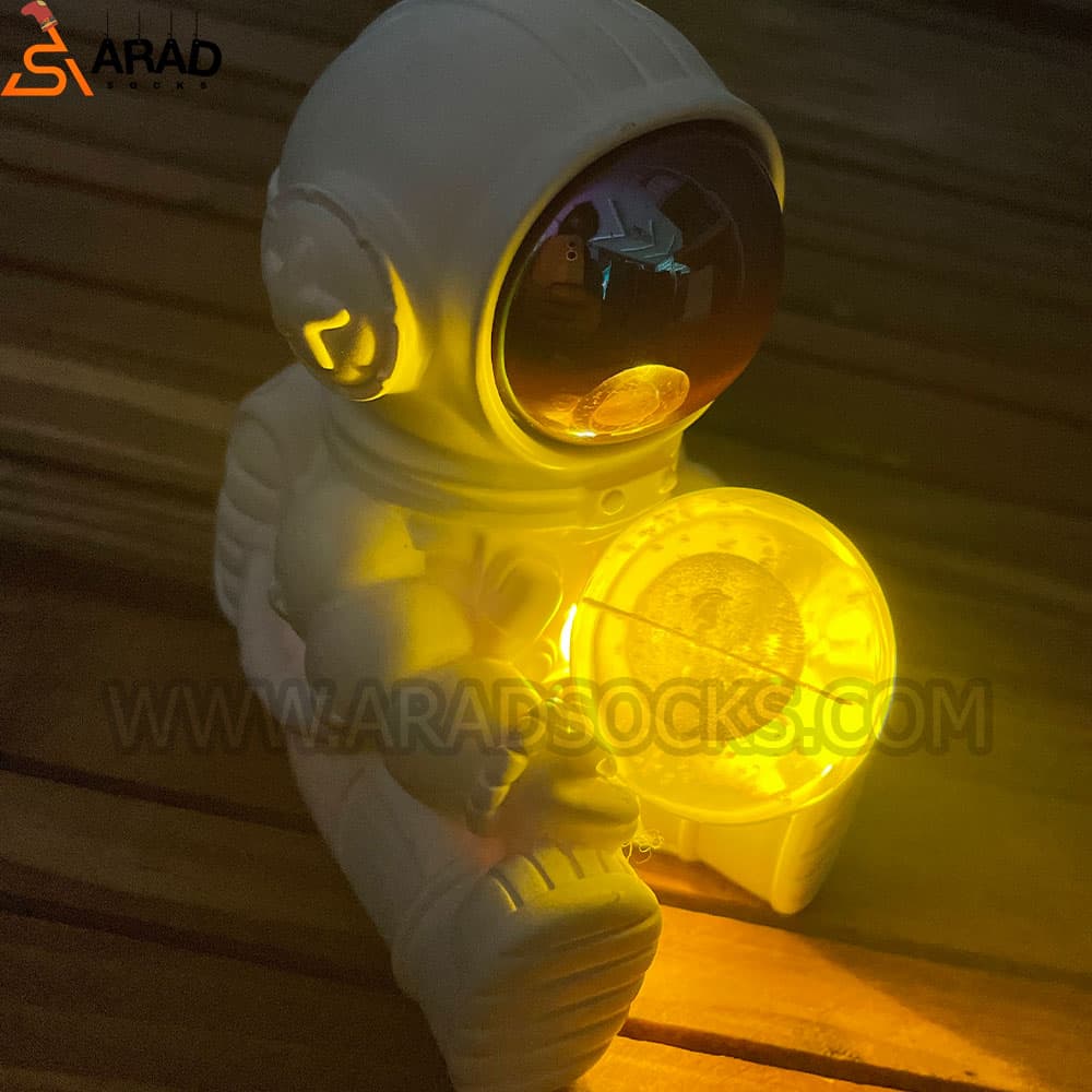شبخواب طرح فضانورد و گوی کریستال — تصویر ۳