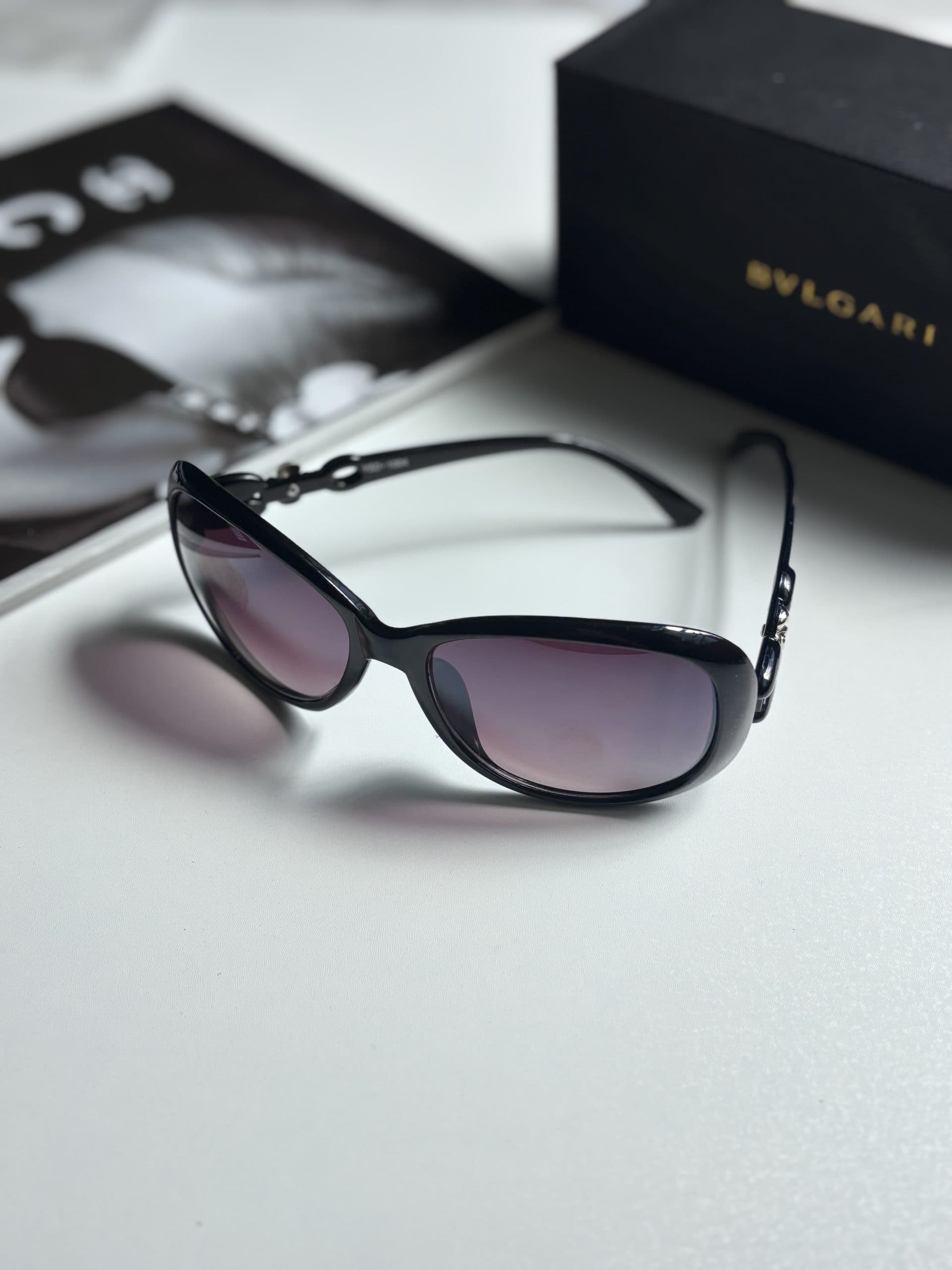 عینک آفتابی برند Prada زنانه ترند مشکی یووی 400 — تصویر ۴