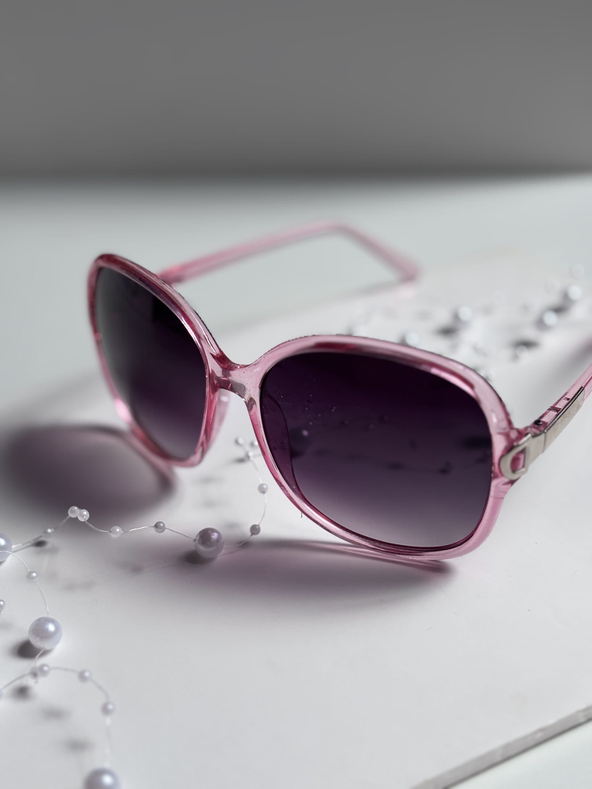 عینک آفتابی برند Dior زنانه بیس دار گلبهی یووی 400 — تصویر ۲