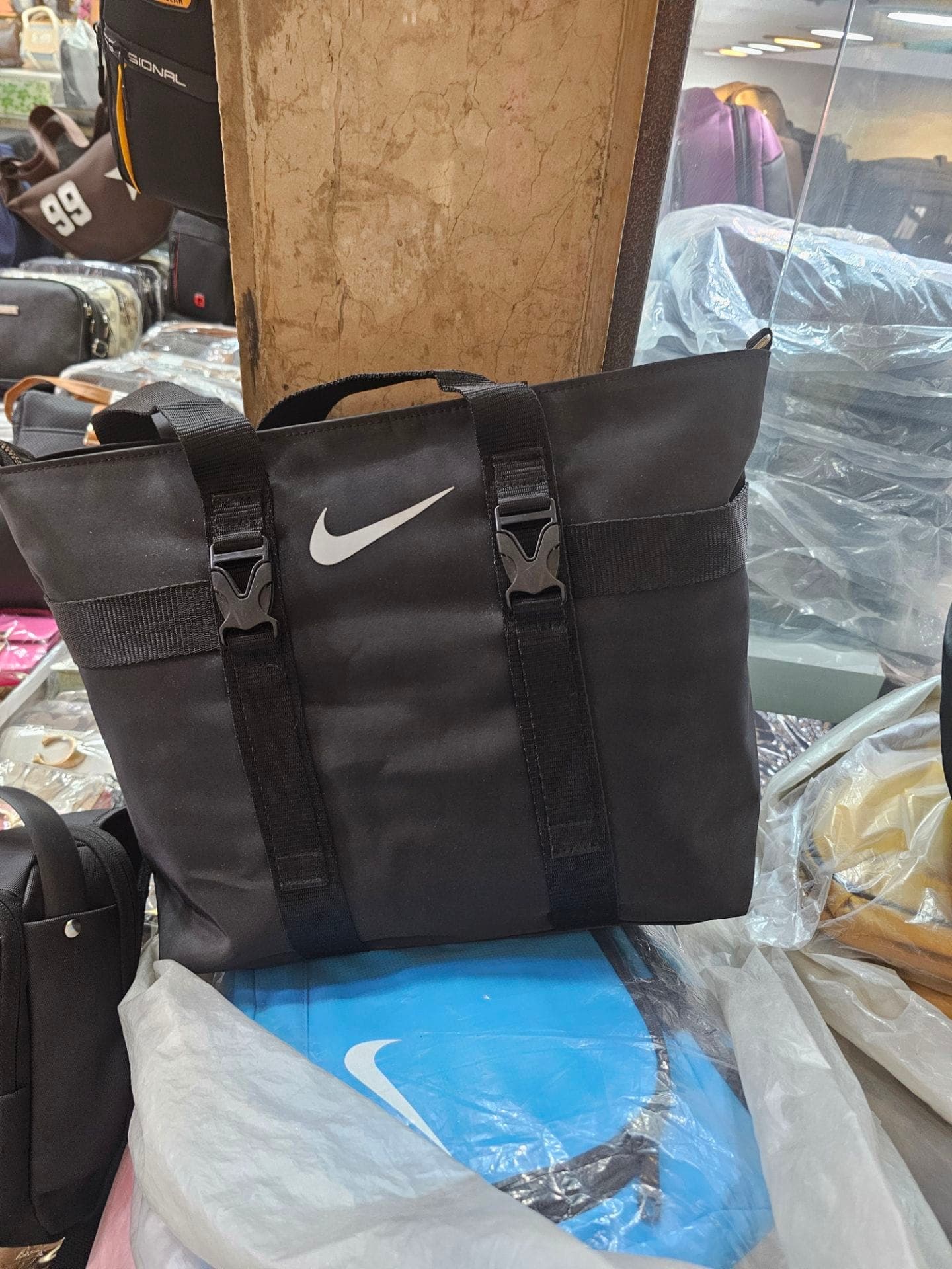 کیف بزرگ نایک زنانه دانشجویی و باشگاهی — تصویر ۲