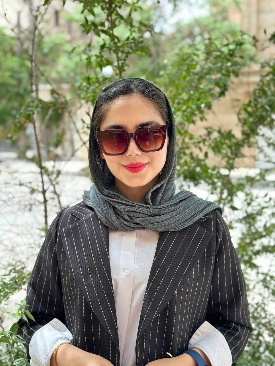 عینک آفتابی برند PRADA زنانه دخترانه ترند قهوه ای یووی ۴۰۰ — تصویر ۲