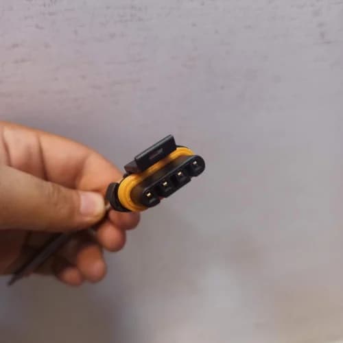 سوکت سنسور اکسیژن دلیکا و برخی از خودرو های چینی سوکت سما الکتریک