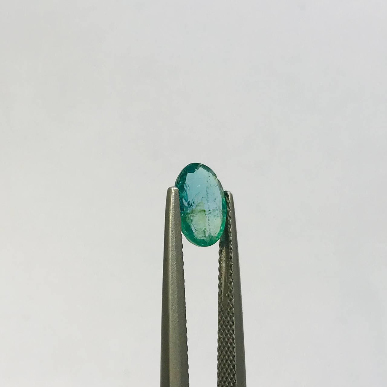 نگین زمرد زامبیا اصل سایز 9*6 — تصویر ۳