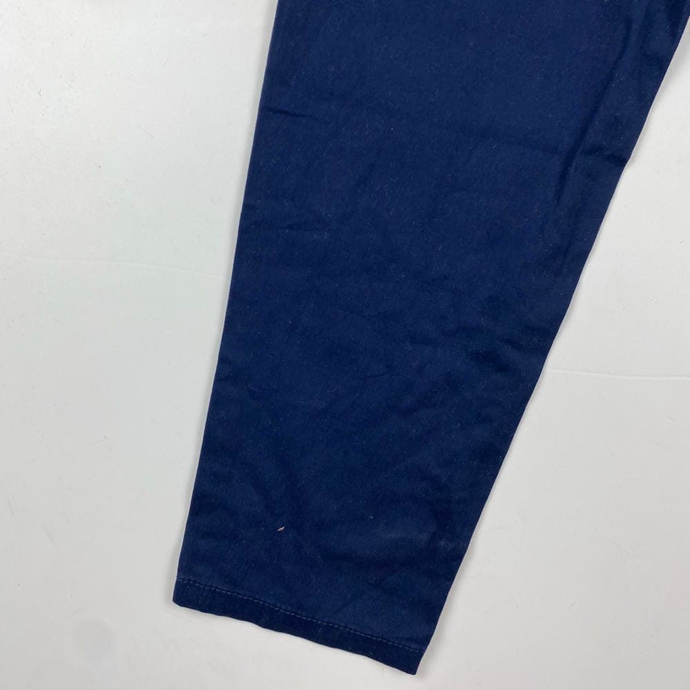 شلوار دخترانه راسته برند pepperts طرح کمرچین سرمه ای رنگ – 8 تا 9 سال — تصویر ۶