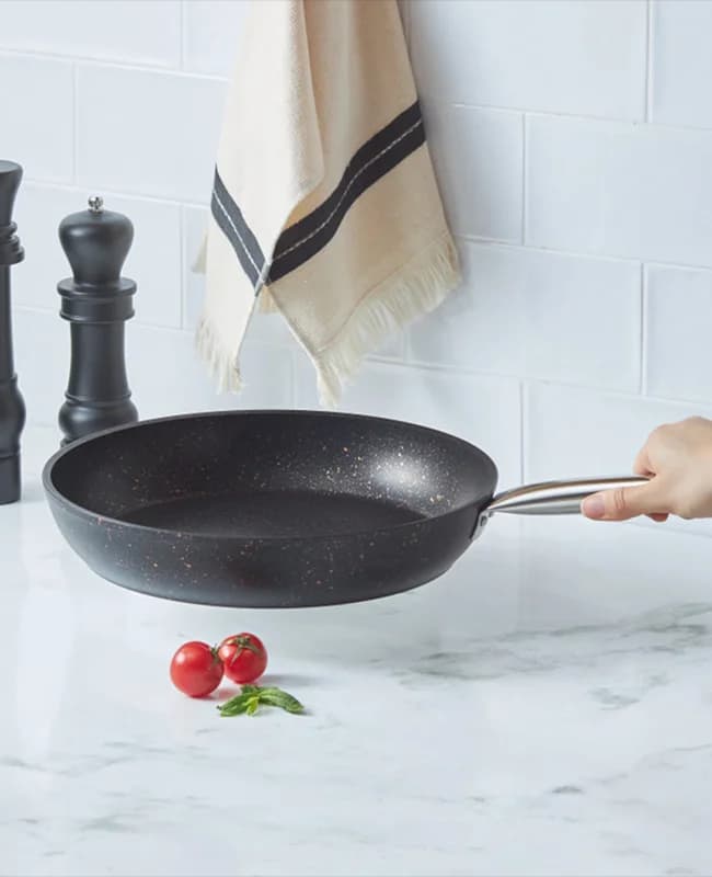 ماهیتابه بیوگرانیت 30 سانتی کاراجا کد 502000214 — تصویر ۲