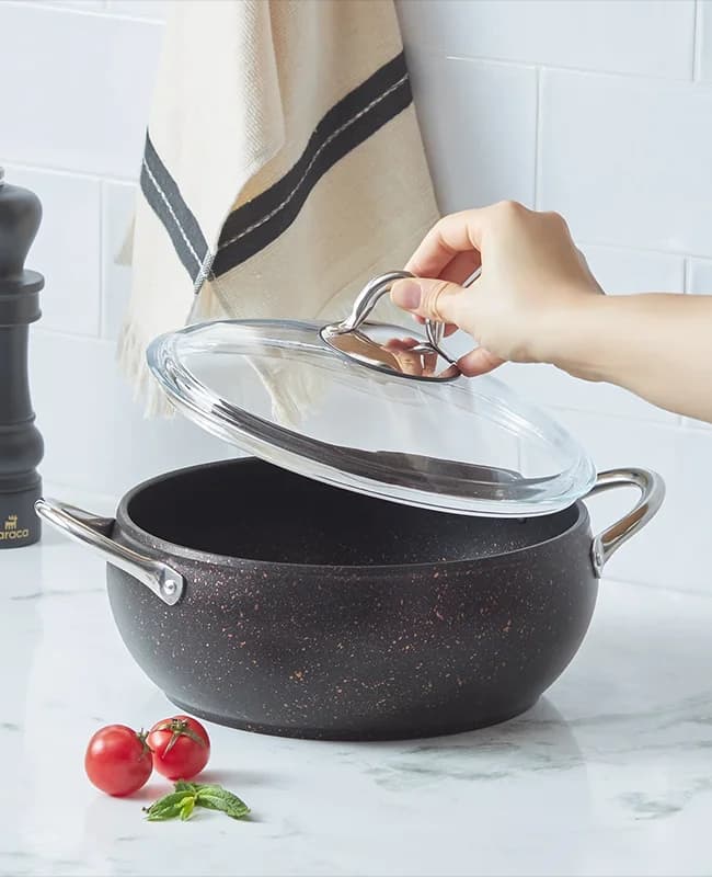 ماهیتابه درب دار 24 سانتی کاراجا کد 502000173 — تصویر ۲