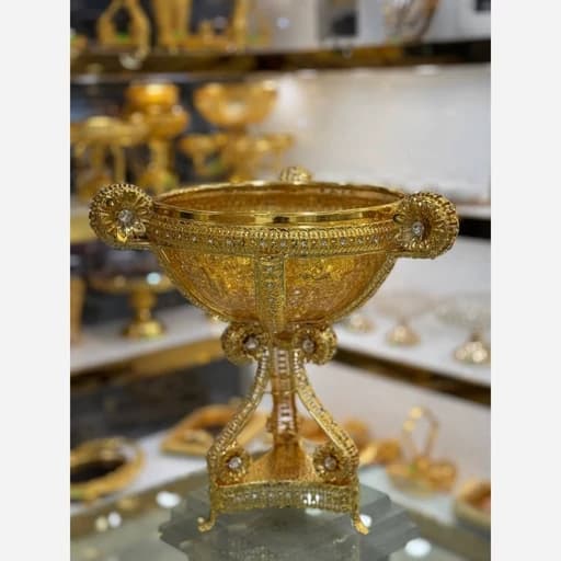 آجیل خوری نگین دار پایه مثلثی طلایی اماراتی 1728