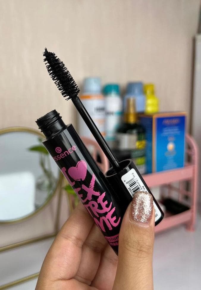 ریمل اسنس مشکیExtreme Volume
