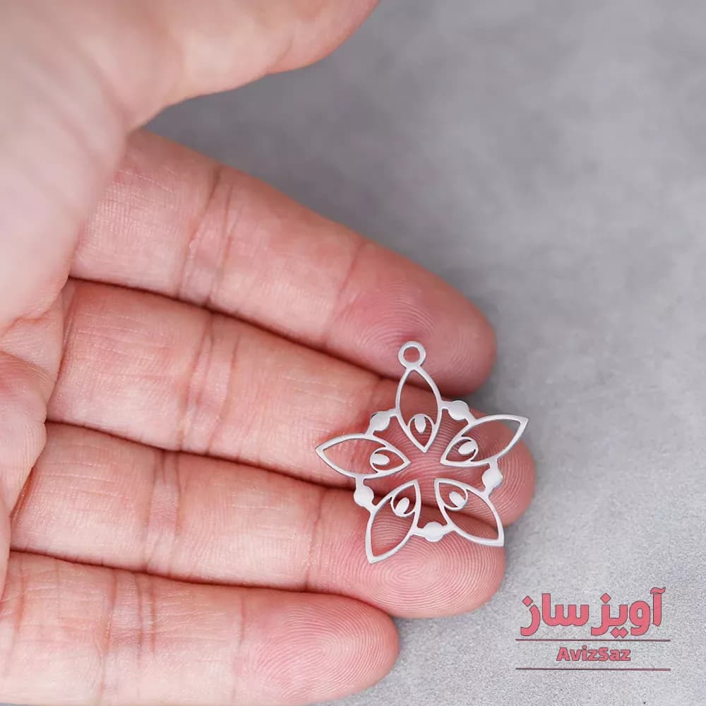 گردنبند ستاره پنج پر کد 101718