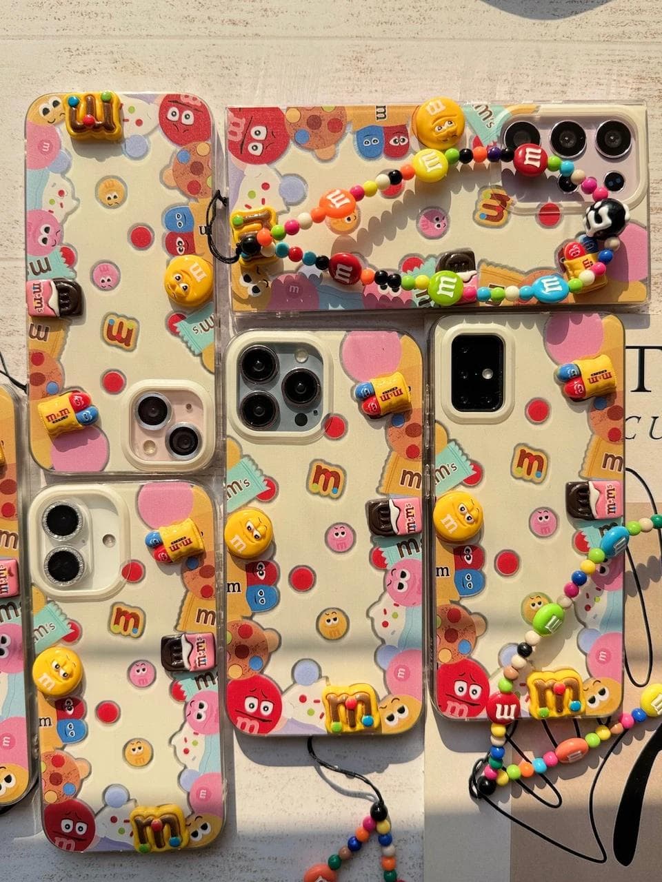 قاب M&M Land با آویز آیفون سامسونگ شیائومی (کدC1917) مناسب برای Redmi Note 13 Pro 4G — تصویر ۴