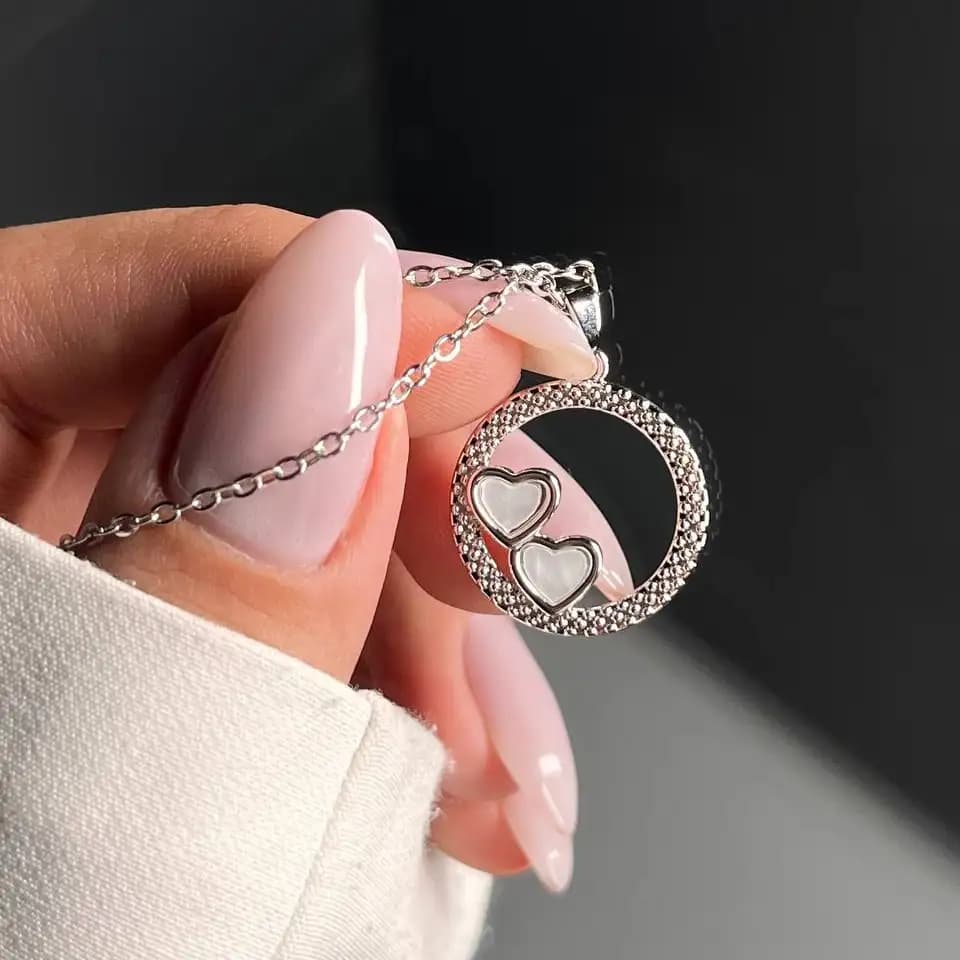 گردنبند و آویز زنانه جواهری طرح حلقه ای جفت قلب سفید ضد حساسیت رنگ کاملا ثابت کد atk — تصویر ۲