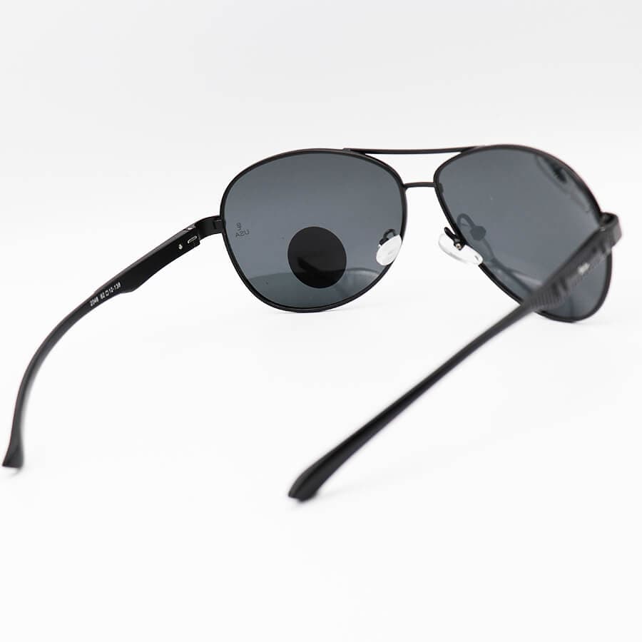 عینک آفتابی پلاریزه Ray-Ban با فریم خلبانی، رنگ مشکی و لنز دودی تیره مدل P2048 — تصویر ۳