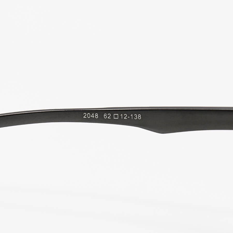 عینک آفتابی پلاریزه Ray-Ban با فریم خلبانی، رنگ مشکی و لنز دودی تیره مدل P2048 — تصویر ۱۲