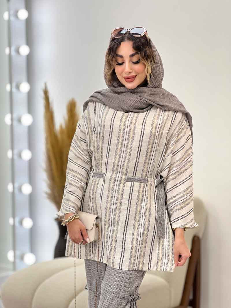 ست مانتو و شلوار جلو بسته لمه دار کد 5290 — تصویر ۲