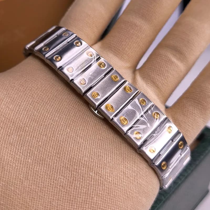 ساعت مچی مردانه کارتیر Cartier نقره ای طلایی بند استیل مدل R13002 — تصویر ۸