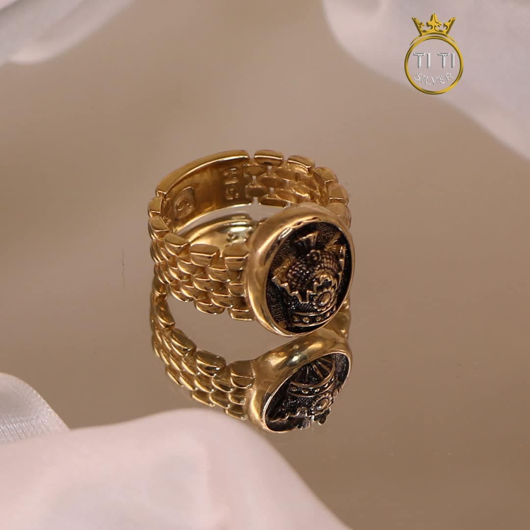 انگشتر مردانه تاج 010166 — تصویر ۴