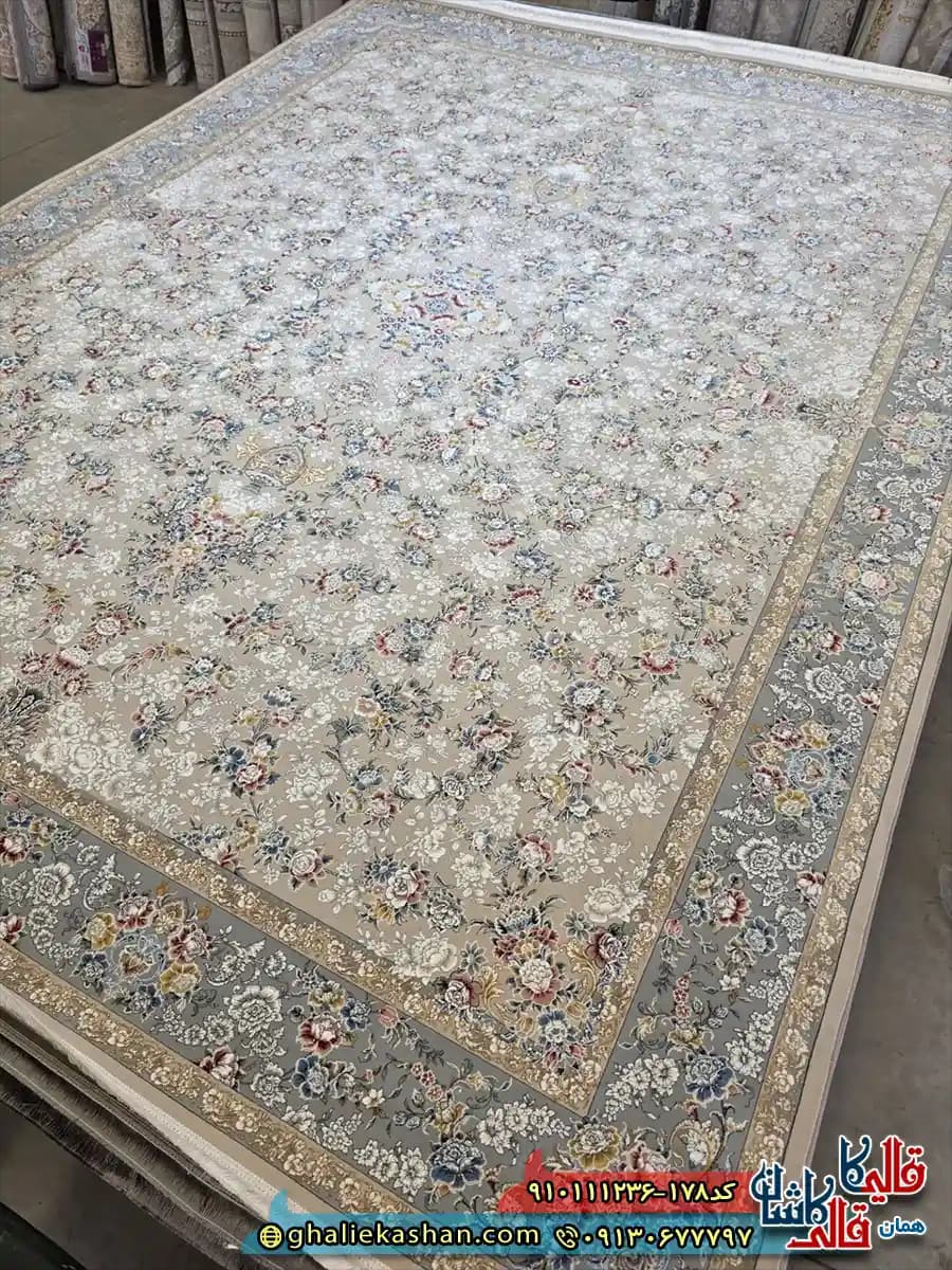 فرش ‌‌1200 ‌‌شانه ‌‌طرح ‌‌افشان ‌‌باغ ‌‌گل ‌‌رنگ ‌‌کرم صدفی ‌‌گل ‌‌برجسته ‌‌کاشان ‌‌ — تصویر ۲